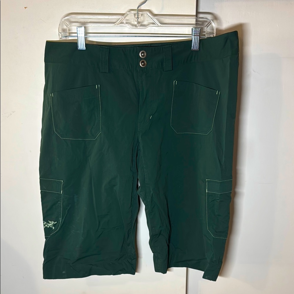 Arc'teryx Women’s Green Bermuda Hiking Shorts - Size 14